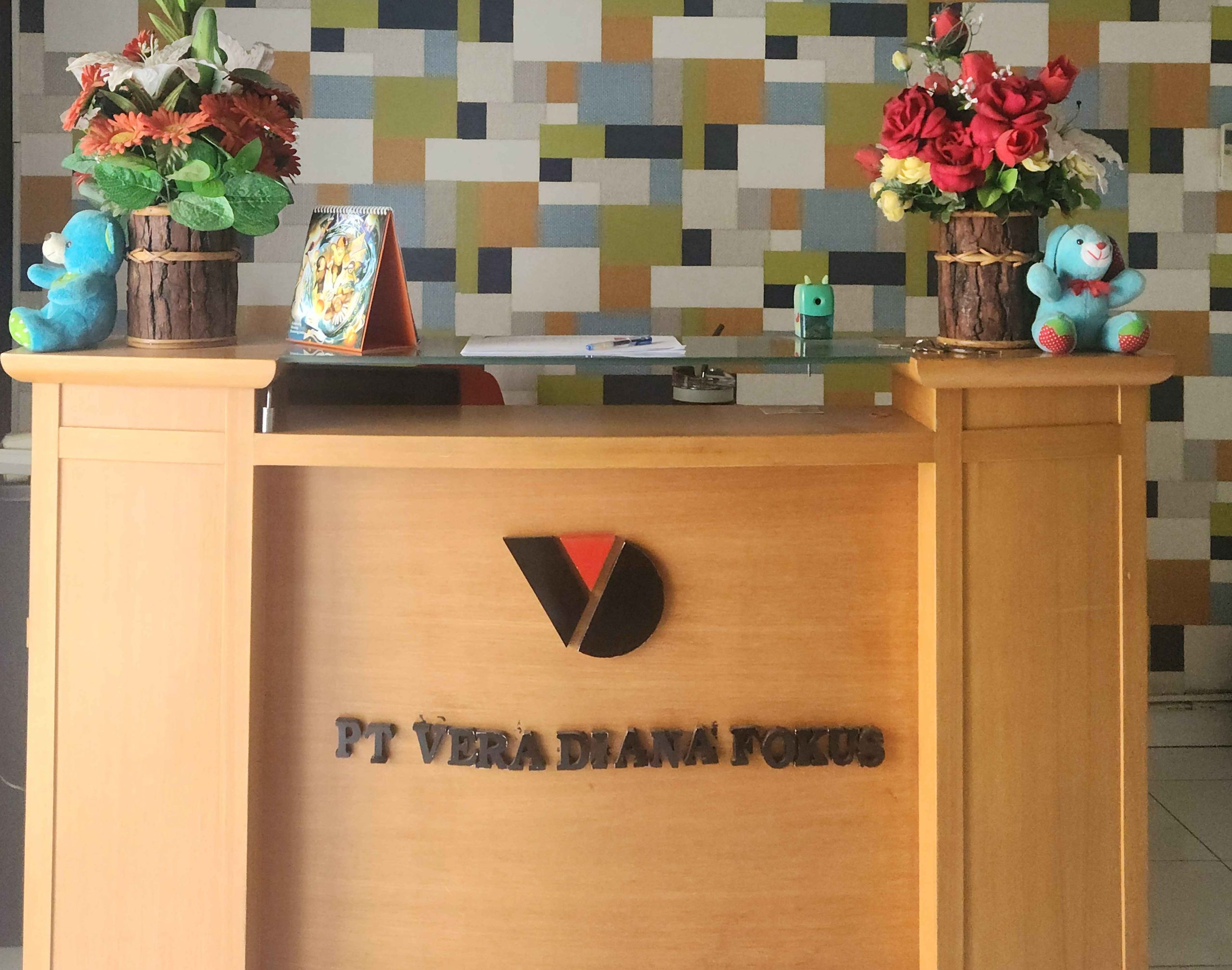 Receptionist KAntor